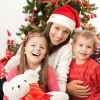 family christmas pictures dlxo 680x311 Thumbnail